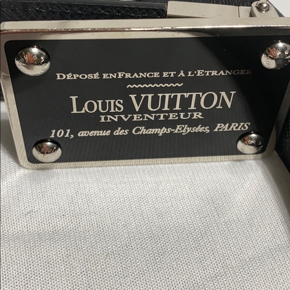 Louis Vuitton - Unisex - Picture 4 of 6